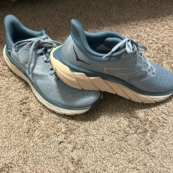 HOKA Arahi 5 blue size 8 gently worn - Picture 1 of 5